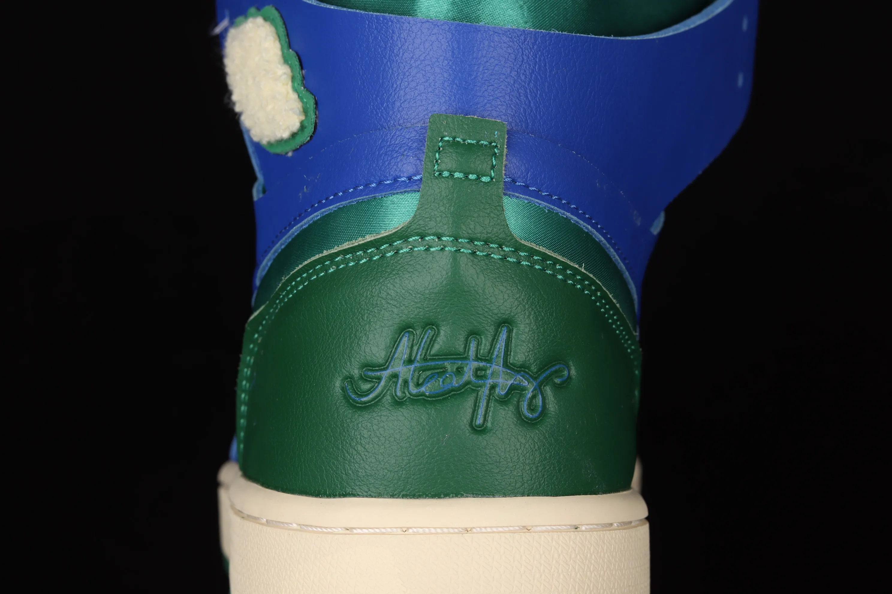 All Categories Air Jordan Jordan Series Basketball Shoes Air Jordan 1 High Air Jordan 1 Zoom Comfort AJ1 Joe 1 Blue Green California High Top Classic Retro Cultural Leisure Sports Basketball Shoes DJ1199-400